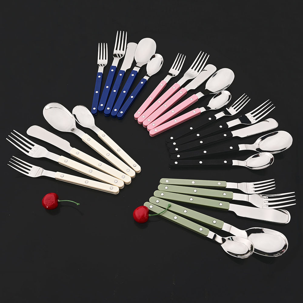 Set di posate da 20 pezzi Mani - Kitchen Gadgets Green recensione e prezzo